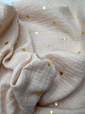Musselin Beige mit goldenen Herzen 0,5 m