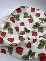 Beschichtete Baumwolle Creme mit Erdbeeren 0,5 m